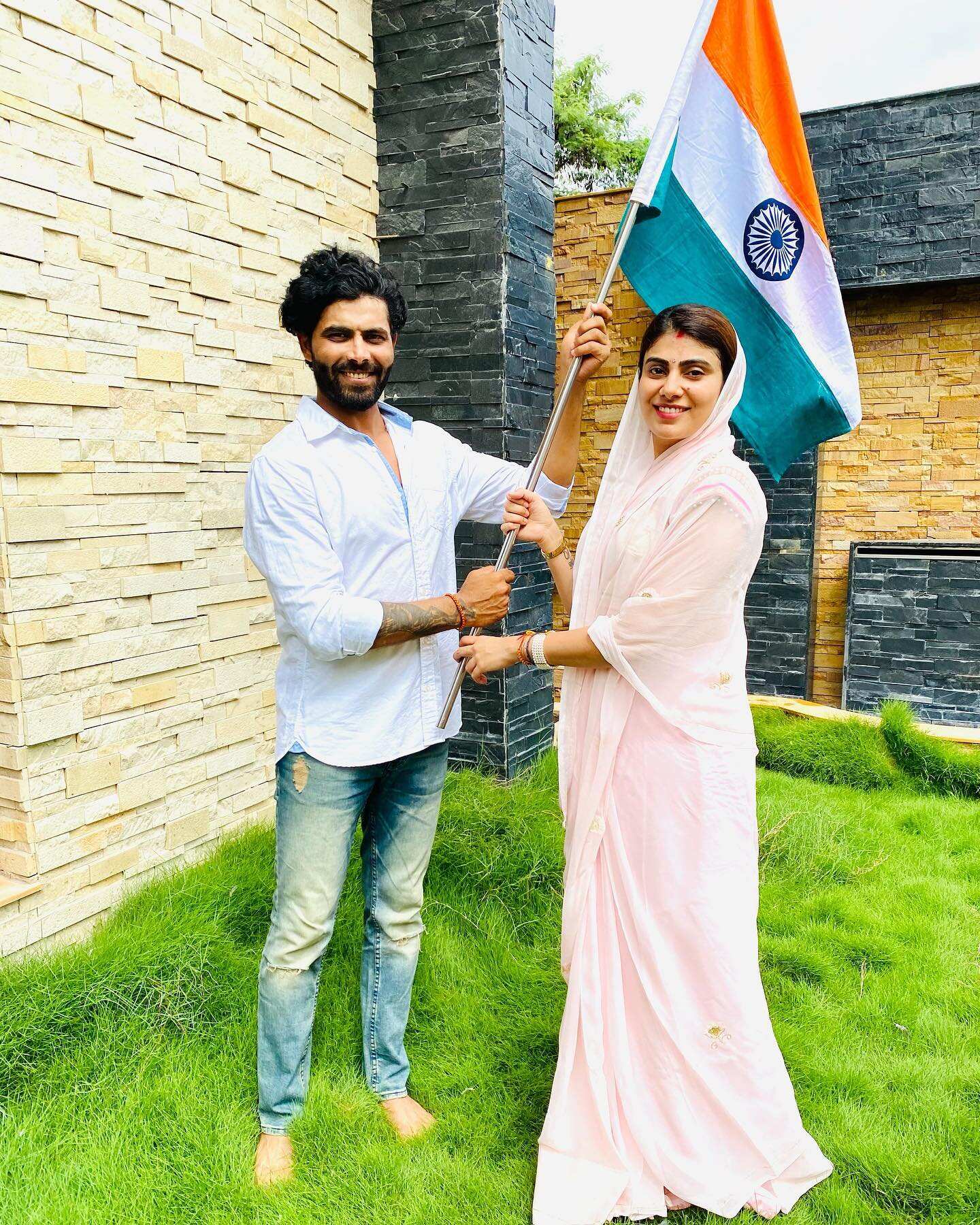 Rivaba Jadeja Ke Bare Mein