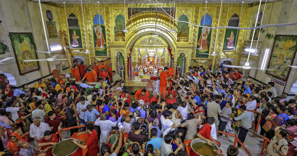 मोती डूंगरी मंदिर के त्यौहार